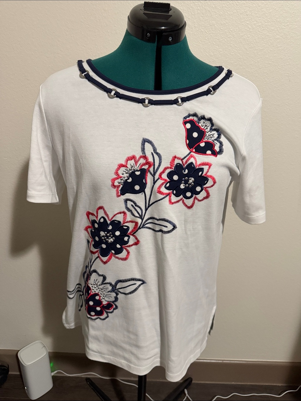 Alfred dunner white, pink, and blue floral embroidered short sleeve shirt